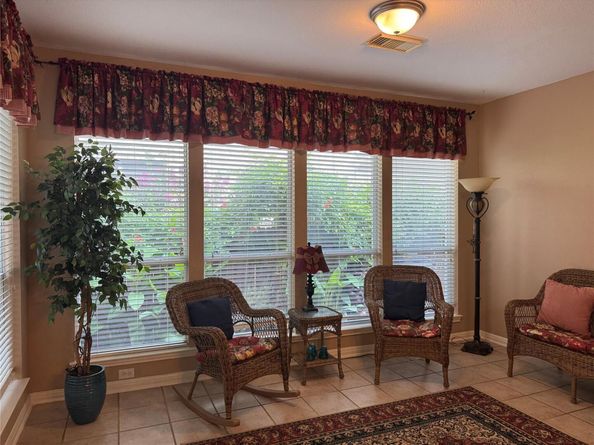 2619 Henley DR, Round Rock TX 78681