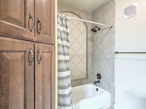 2226 Westlake DR 13, Austin TX 78746