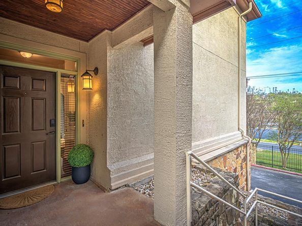 2226 Westlake DR 13, Austin TX 78746