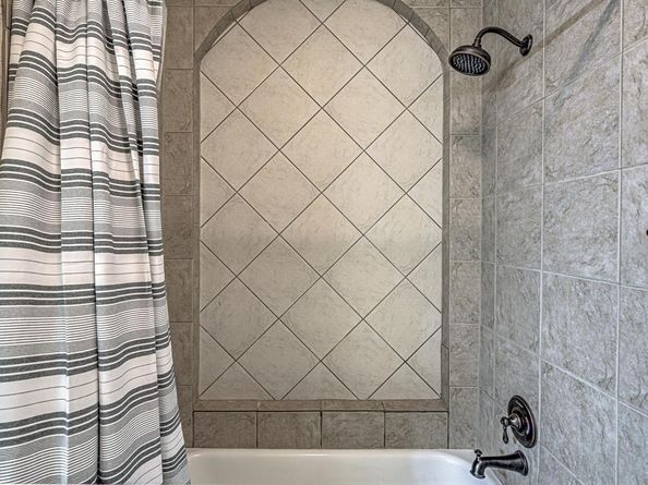 2226 Westlake DR 13, Austin TX 78746