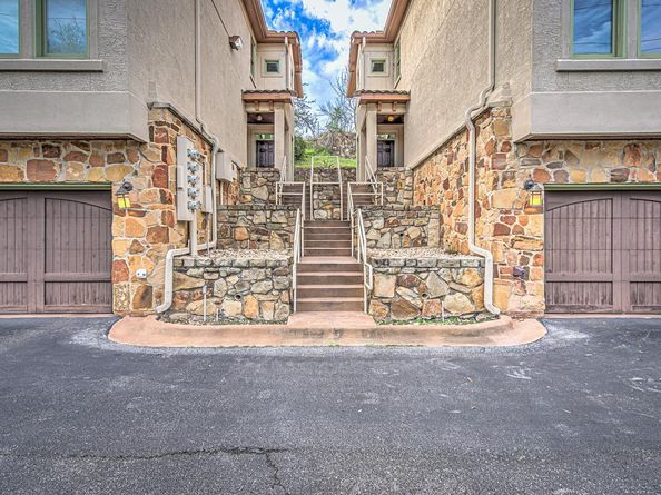 2226 Westlake DR 13, Austin TX 78746