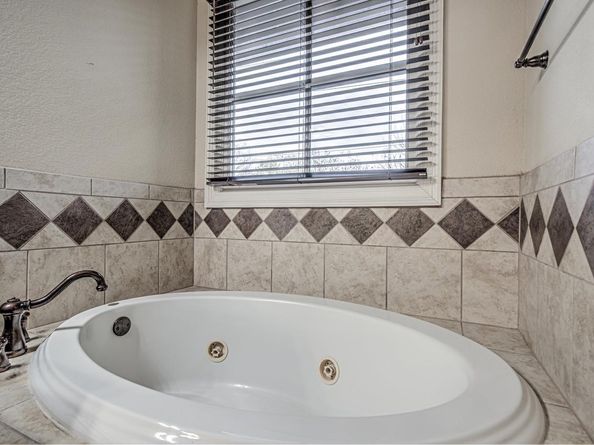 2226 Westlake DR 13, Austin TX 78746