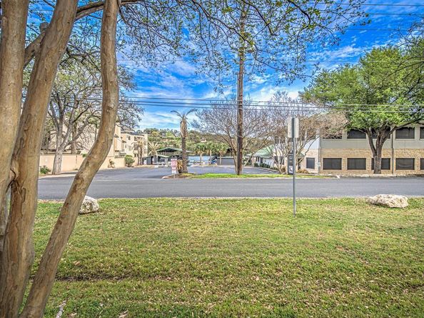 2226 Westlake DR 13, Austin TX 78746