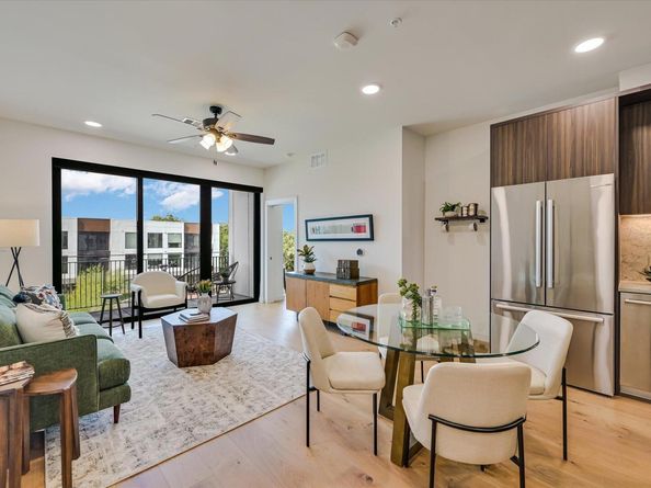 2209 South ST 330, Austin TX 78704