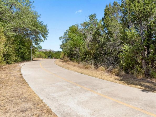 12049 Lincolnshire DR, Austin TX 78758