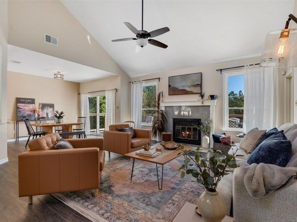 12049 Lincolnshire DR, Austin TX 78758