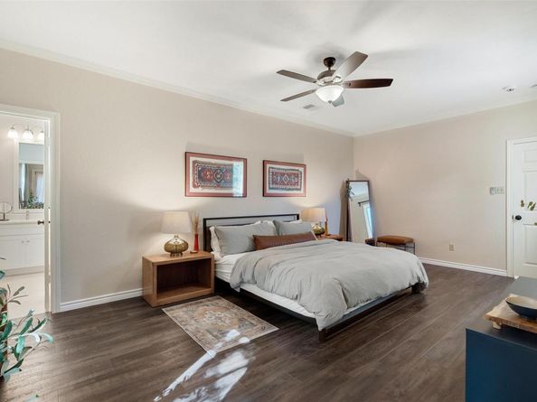 12049 Lincolnshire DR, Austin TX 78758