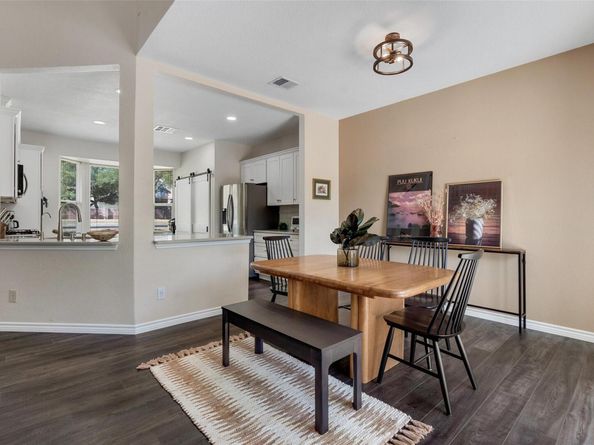 12049 Lincolnshire DR, Austin TX 78758