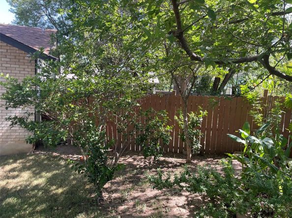 5700 Limerock HOLW, Austin TX 78744