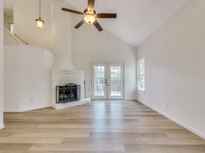 5703 Kayview DR, Austin TX 78749