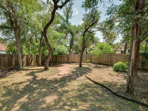 5703 Kayview DR, Austin TX 78749