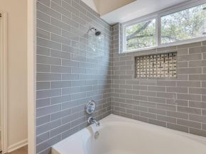 5703 Kayview DR, Austin TX 78749
