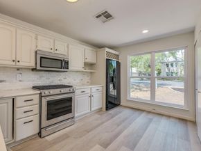 5703 Kayview DR, Austin TX 78749