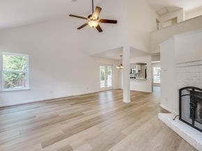 5703 Kayview DR, Austin TX 78749