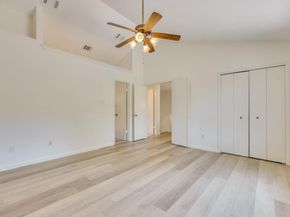 5703 Kayview DR, Austin TX 78749