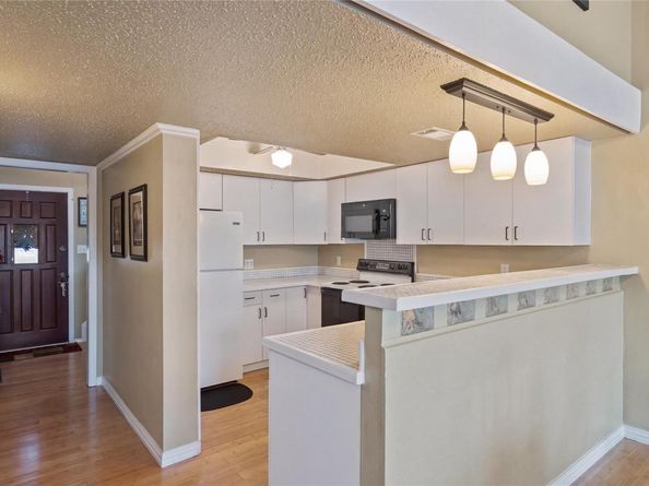 317 Venture BLVD S, Point Venture TX 78645
