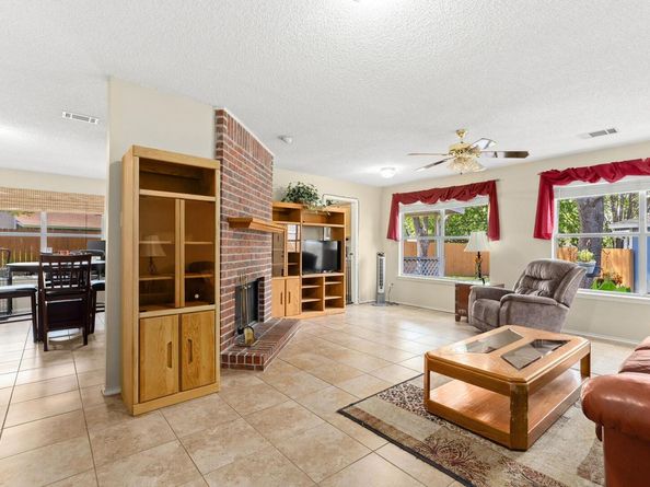 2158 Redwing WAY, Round Rock TX 78664