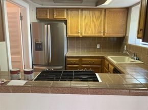 912 E 32nd St. ST E 101, Austin TX 78705
