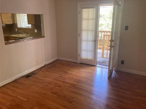 912 E 32nd St. ST E 101, Austin TX 78705