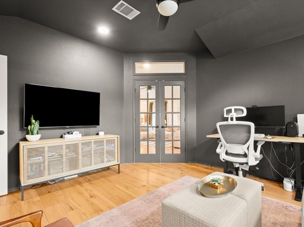 8809 Lanna Bluff LOOP, Austin TX 78749