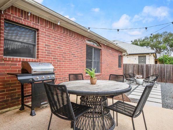 8809 Lanna Bluff LOOP, Austin TX 78749