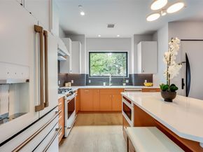 107 W Johanna ST C, Austin TX 78704