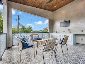 107 W Johanna ST C, Austin TX 78704