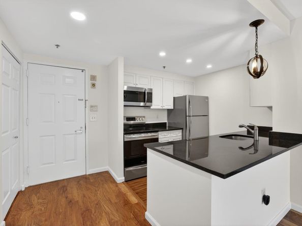 1 2nd St 206, Jersey City NJ 07302