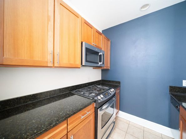 167 Wayne St 206, Jersey City NJ 07302