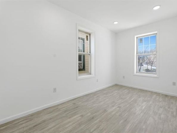 1525 38th St, North Bergen NJ 07047