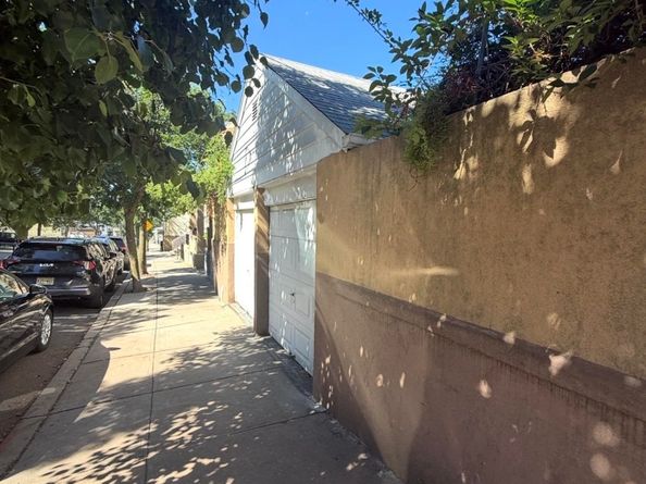 581 65th St, West New York NJ 07093