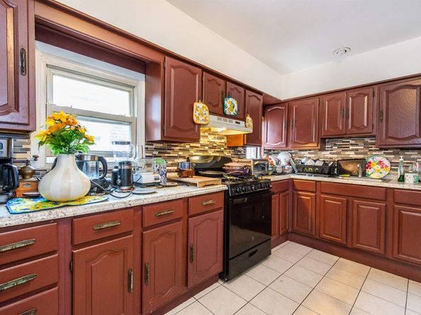 8312 1st Ave, North Bergen NJ 07047