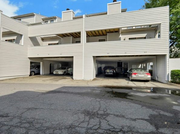 812 Topsail Lane, Secaucus NJ 07094