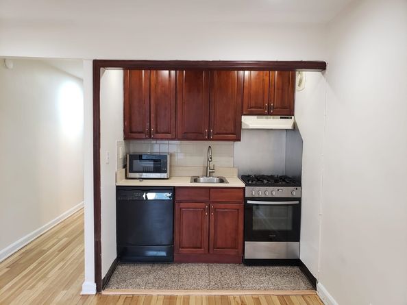 165 Vroom St 2B, Jersey City NJ 07306