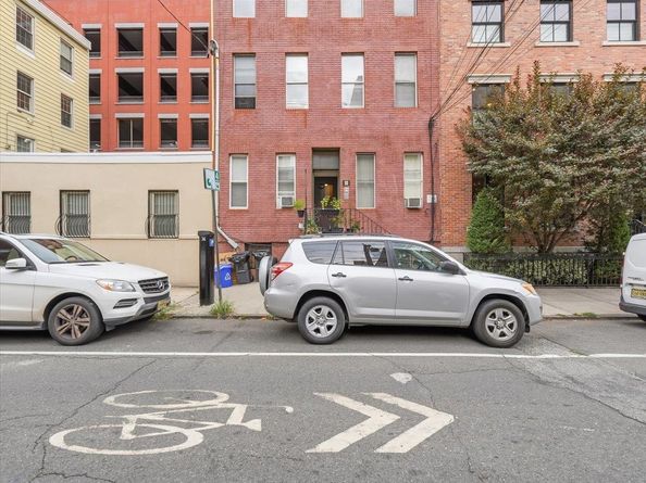 358 3rd St 3L, Hoboken NJ 07030