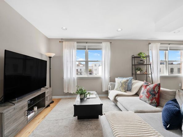 225 Clinton St 4, Hoboken NJ 07030
