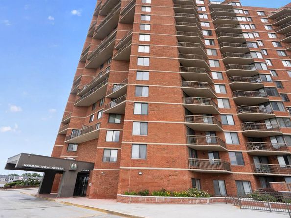 1020 Harmon Cove Tower 1020, Secaucus NJ 07094-1737