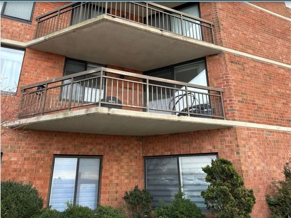 238 Harmon Cove Tower, Secaucus NJ 07094