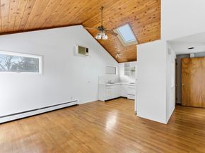 2455 3rd St, Fort Lee NJ 07024-4068