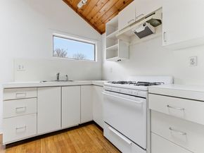 2455 3rd St, Fort Lee NJ 07024-4068