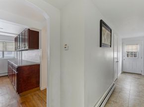 2455 3rd St, Fort Lee NJ 07024-4068
