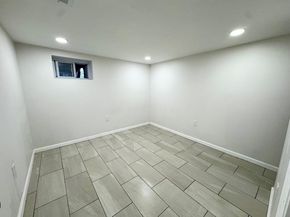 84 Country Village Rd, Jersey City NJ 07305-1242