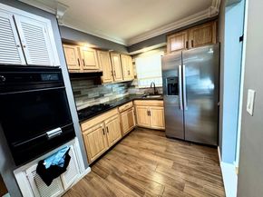 84 Country Village Rd, Jersey City NJ 07305-1242