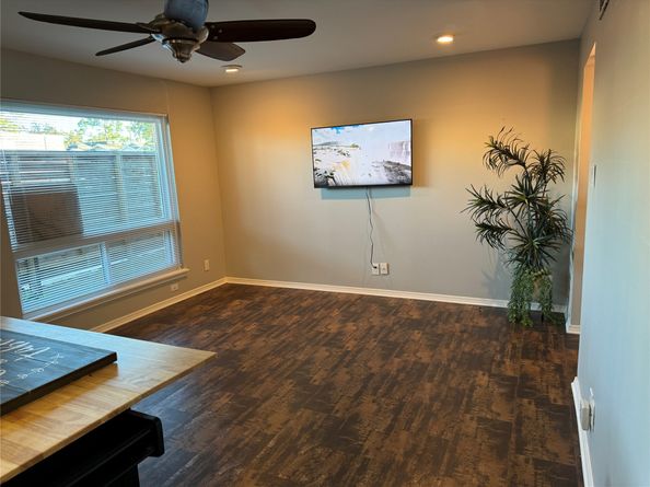 1529 Wirt Road 27, Houston TX 77055