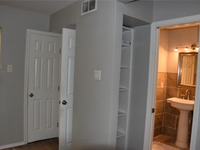 1529 Wirt Road 27, Houston TX 77055