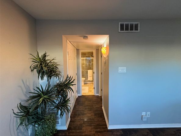 1529 Wirt Road 27, Houston TX 77055