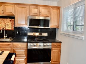 1529 Wirt Road 27, Houston TX 77055