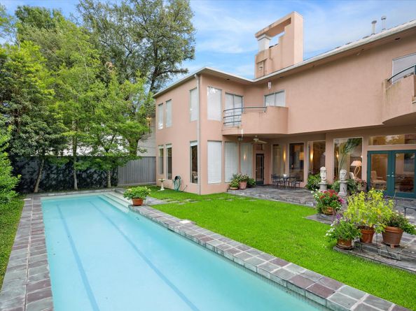 2016 Milford Street, Houston TX 77098