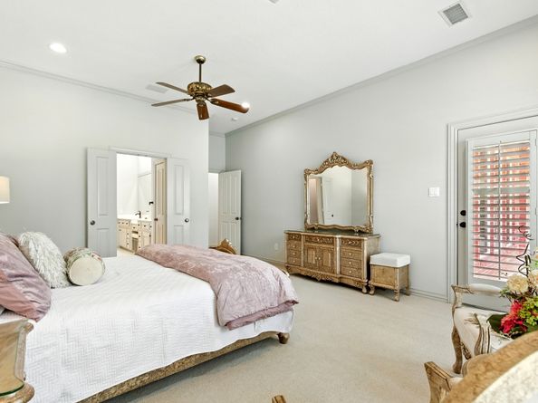 38 King Pine Court, The Woodlands TX 77382