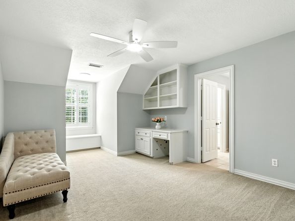 38 King Pine Court, The Woodlands TX 77382